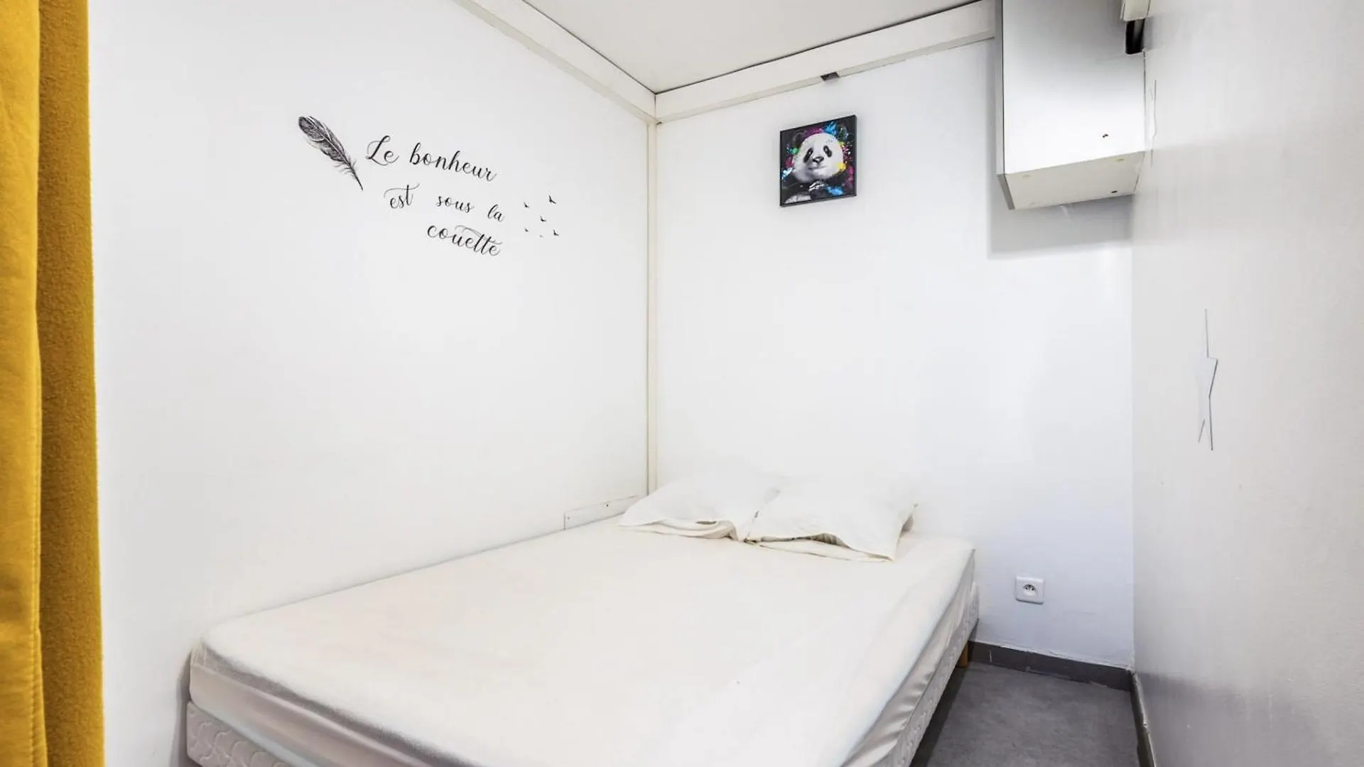 Cosy Apartment 7 Minutes Walk From The Sea! Mandelieu-la-Napoule Holiday home